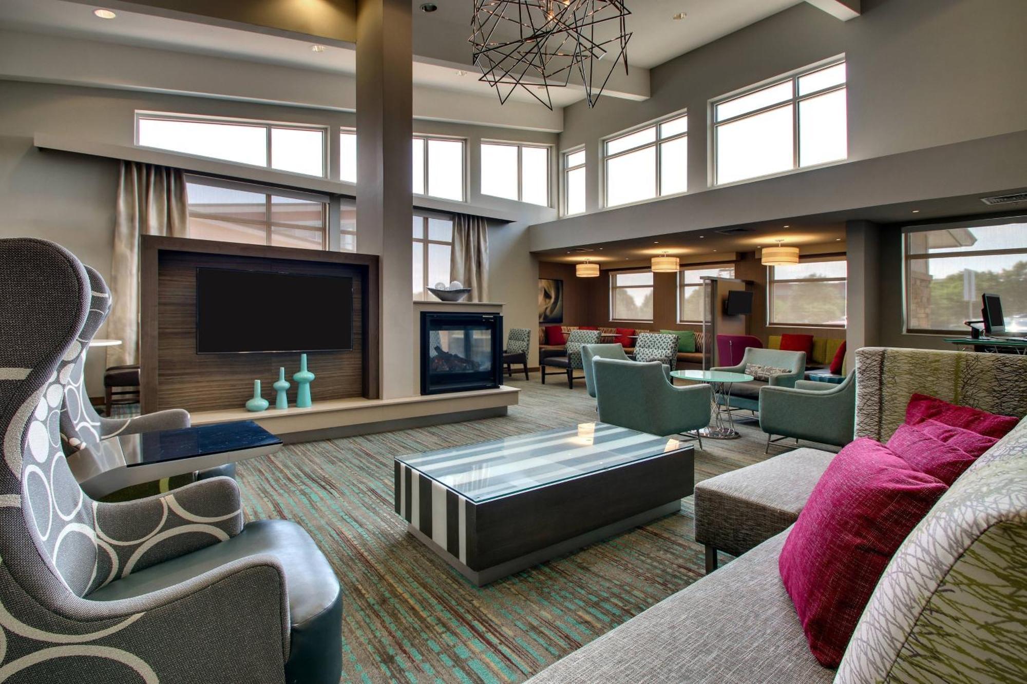 Residence Inn By Marriott Philadelphia Valley Forge/Collegeville מראה חיצוני תמונה