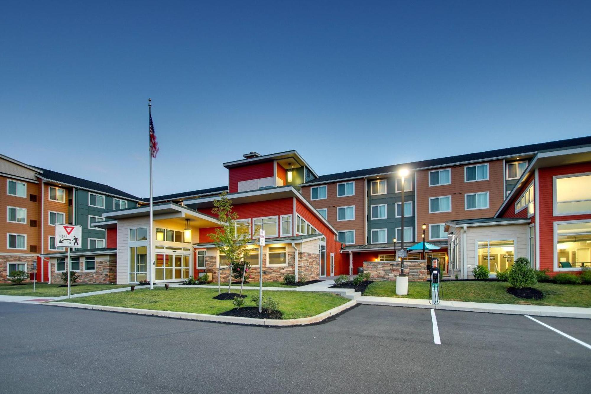 Residence Inn By Marriott Philadelphia Valley Forge/Collegeville מראה חיצוני תמונה
